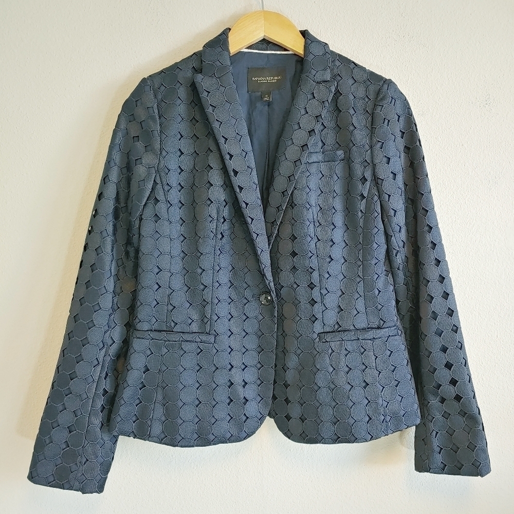 Banana Republic Classic Navy Blue Eyelet Dot Lace Single Button Jacket Sz 6
